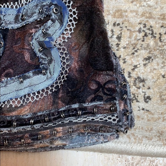 Heavy velvet shell by Obstinance by IKA. - Picture 5 of 5